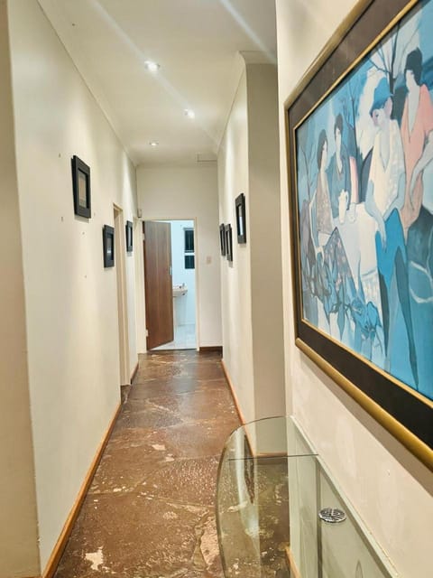 Leisure Lodges Middle Room Bed and Breakfast in Cape Town