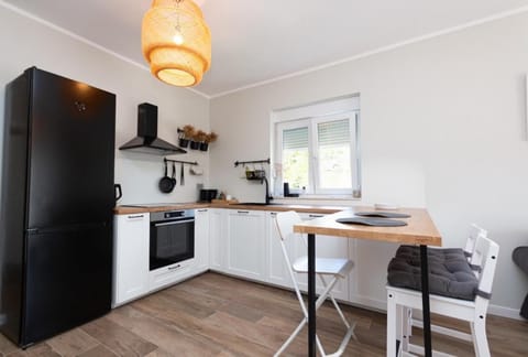 Dining area, kitchen