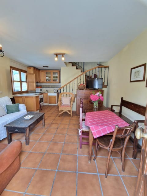 Kitchen or kitchenette, Living room, Dining area