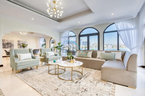 View (from property/room), Living room, Seating area