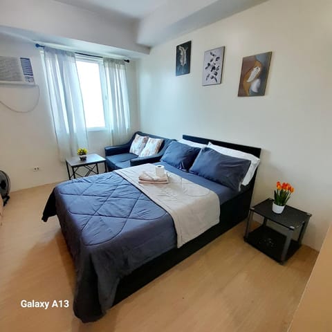Bed, Photo of the whole room, air conditioner