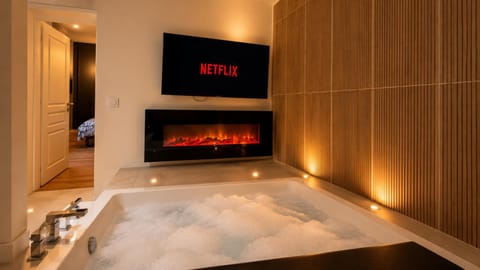 TV and multimedia, Bath