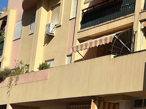 Property building, Balcony/Terrace