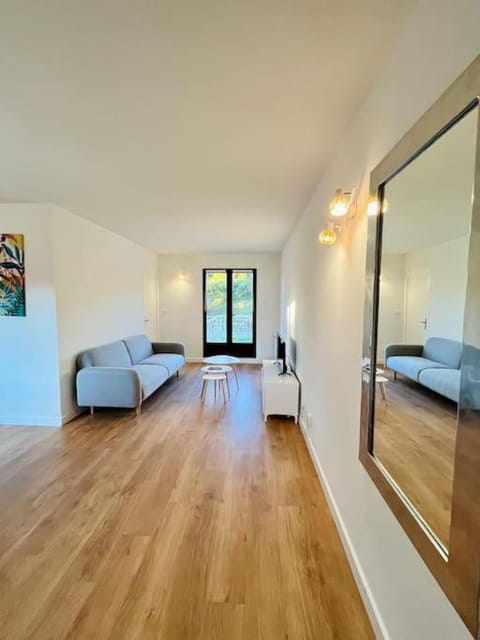 Le Cosy Appart avec parking et balcon Apartment in Bourgoin-Jallieu