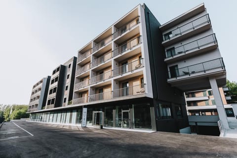 Property building, Street view
