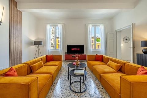 Lussuoso appartamento con vista Ghirlandina Apartment in Modena