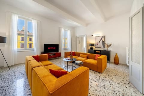 Lussuoso appartamento con vista Ghirlandina Apartment in Modena