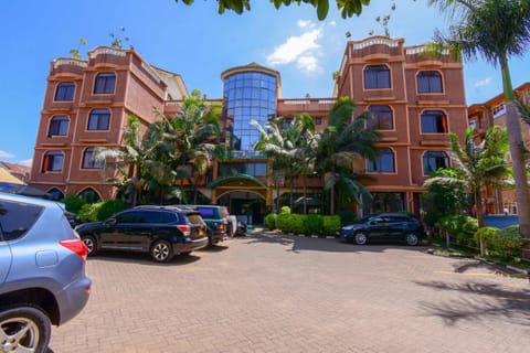 Property building, Facade/entrance, Parking