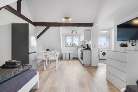 TV and multimedia, Kitchen or kitchenette, Seating area, Dining area