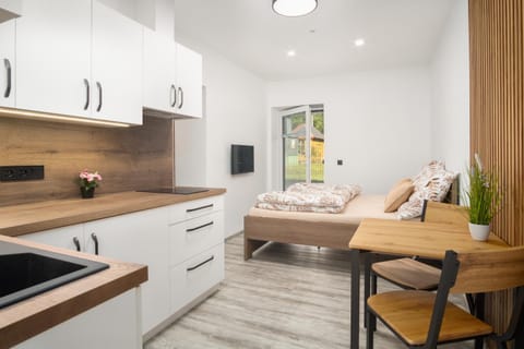 TV and multimedia, Kitchen or kitchenette, Living room