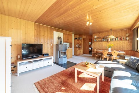 Communal lounge/ TV room, Living room