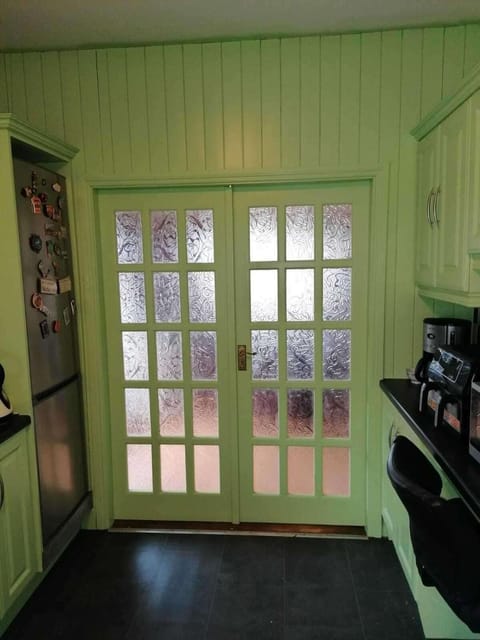 The Railway Lodge - 4 Bedrooms Sleeps 11 Pets Ok House in Westmeath, Co. Westmeath, Ireland