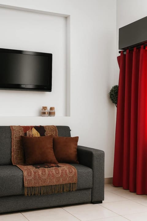Communal lounge/ TV room, TV and multimedia, Living room, Seating area