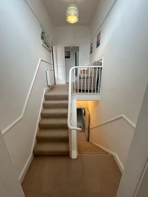 The Pink House Apartment in Torquay