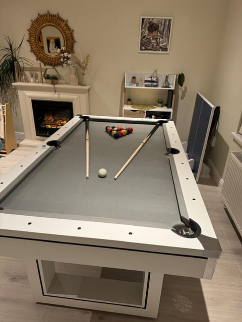 Billiard, Table tennis