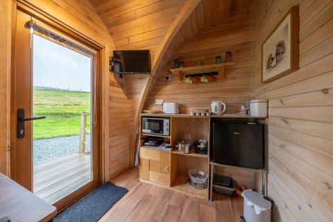 Borrett Escapes - Luxury Pods Nature lodge in England