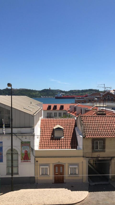 River view, Street view