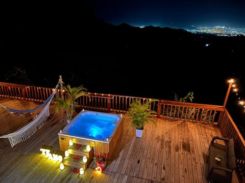 Patio, Night, Natural landscape, Hot Tub, View (from property/room), Balcony/Terrace, Mountain view