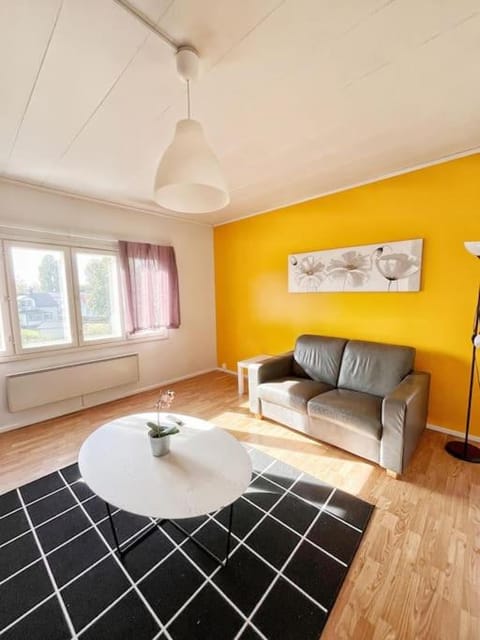 Tilava kaksio parkkipaikalla! Apartment in Uusimaa