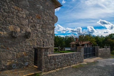 Facade/entrance, Inner courtyard view