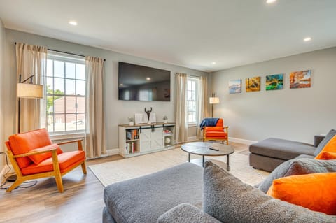 Walk to Beaches and Parks Home with Deck in Laconia House in Laconia