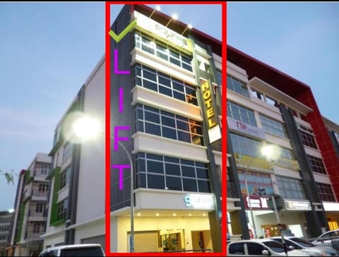 Property building, Location