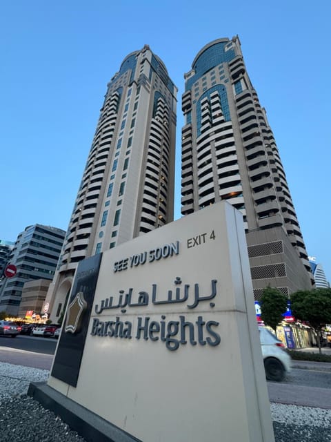 Loft bed short and long stay Capsule hotel in Dubai