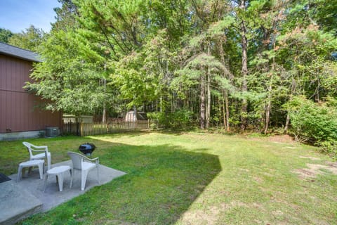 11 Miles to Saratoga Race Course Upstate Retreat! House in Malta