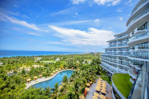 Property building, View (from property/room), Sea view, Swimming pool