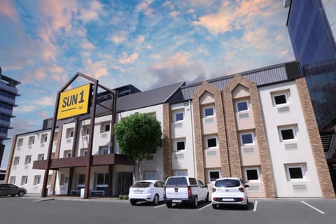 Property building, Facade/entrance