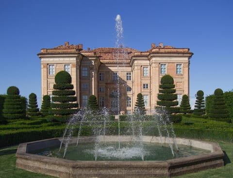 Facade/entrance, Garden