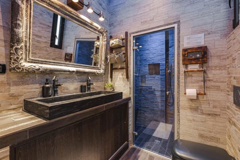 Steam room, Bathroom