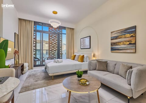 Bed, TV and multimedia, Living room, Photo of the whole room, Seating area, Bedroom