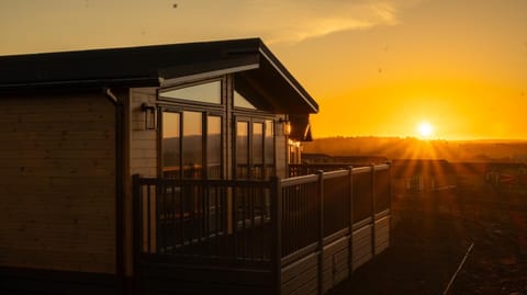 Lost Shore Surf Resort Nature lodge in Scotland