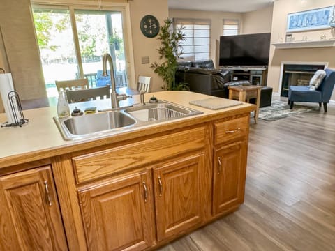 On Island Time at Kelleys Island Condo! House in Kelleys Island