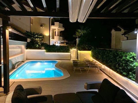 Natural landscape, Pool view, Swimming pool