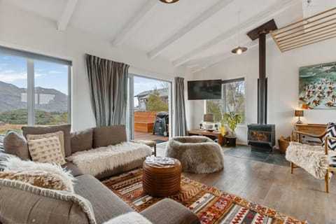 Patio, TV and multimedia, Living room, Seating area, Mountain view, fireplace