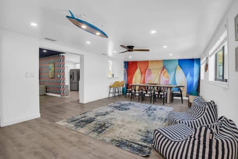 Surfs up - 4 Bdrm House W Pool House in Deerfield Beach