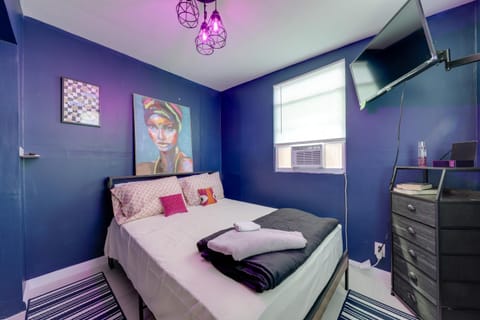 Pet-Friendly Fort Lauderdale Home 8 Mi to Beach! House in North Lauderdale