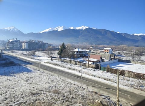 View (from property/room), Balcony/Terrace, Mountain view