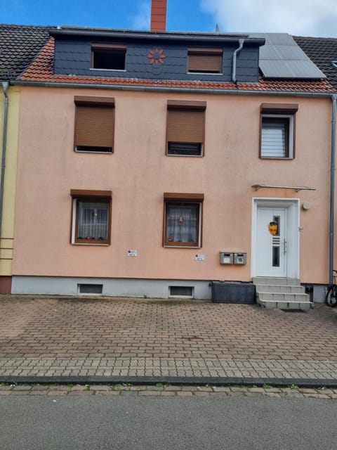 Property building, Street view