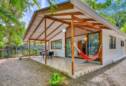 Property building, Patio, Day, Garden, Garden view