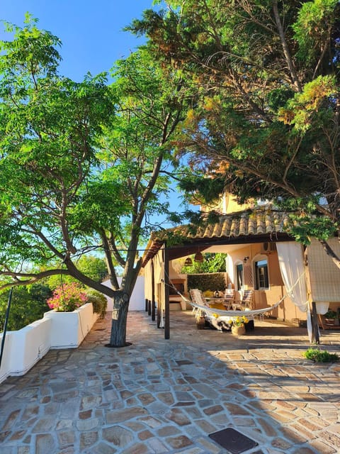 Property building, Patio, Garden, Garden view