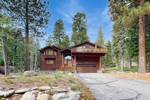 Vista Pines Retreat House in Tahoe Vista