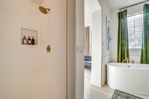 Relax Poolside! Home 6 Mi to Camelback Ranch House in Litchfield Park