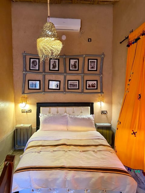 Bed, Bedroom, air conditioner
