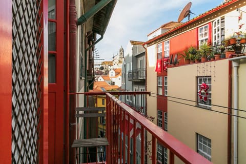 Property building, Off site, Balcony/Terrace, Street view