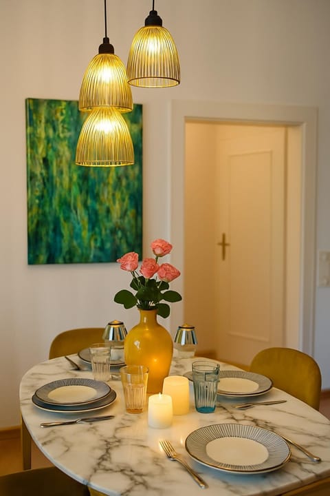 Geschmackvolle Design Wohnung - 15 min Airport & Parkplatz Apartment in Offenbach