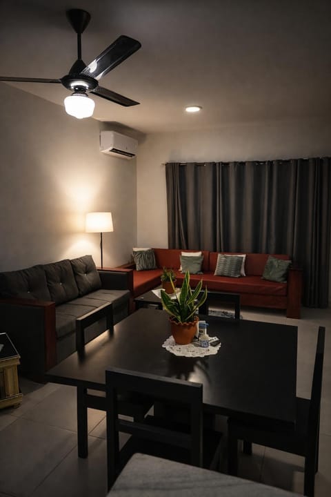 Living room, Dining area