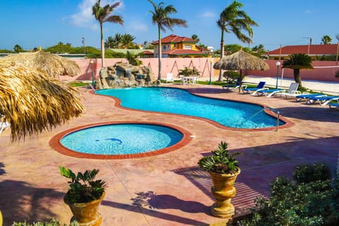Garden, Pool view, Swimming pool, sunbed